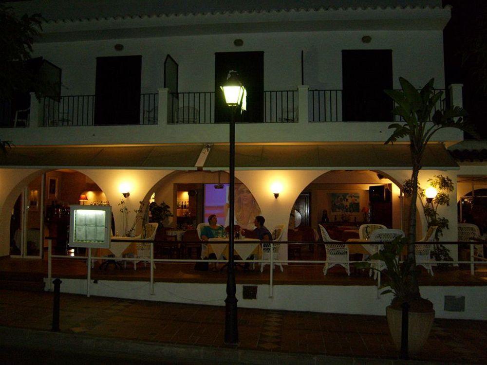 Hostal Talamanca กาลาดอร์ ภายนอก รูปภาพ